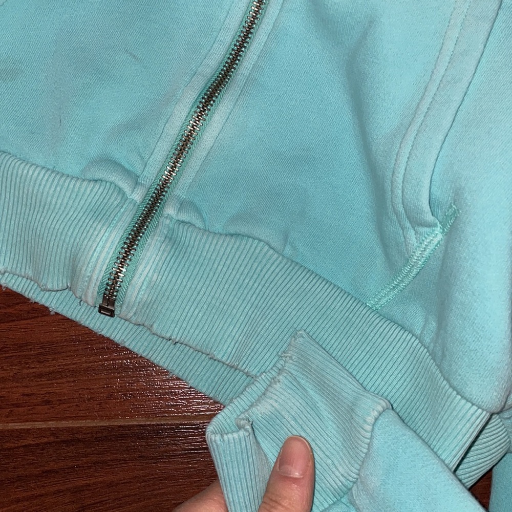 ZIP UP - Picture 4 of 4
